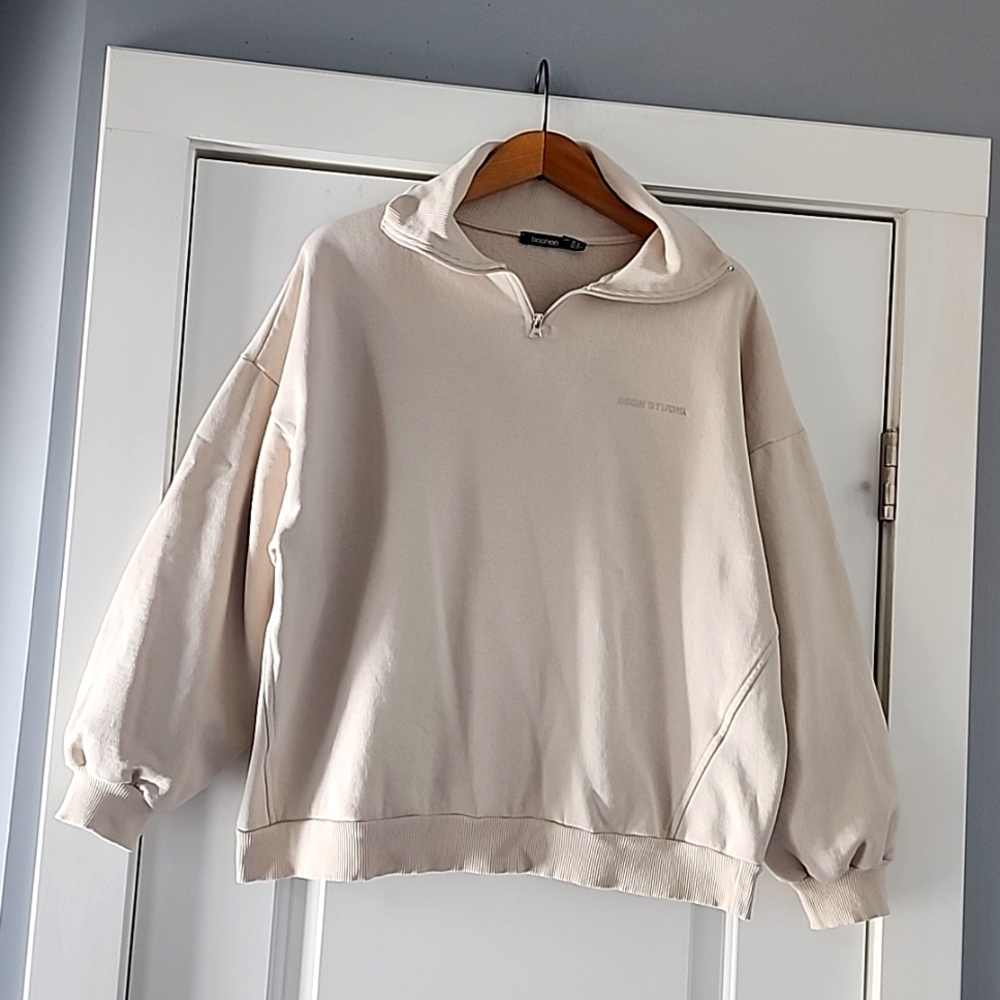 Boohoo taupe cream quarter zip sweatshirt!